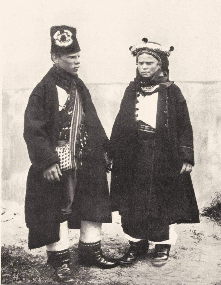 UKRAINE. Bride Bridegroom, Ruthenia; Fur cap wreath Minor red wool threads 1900
